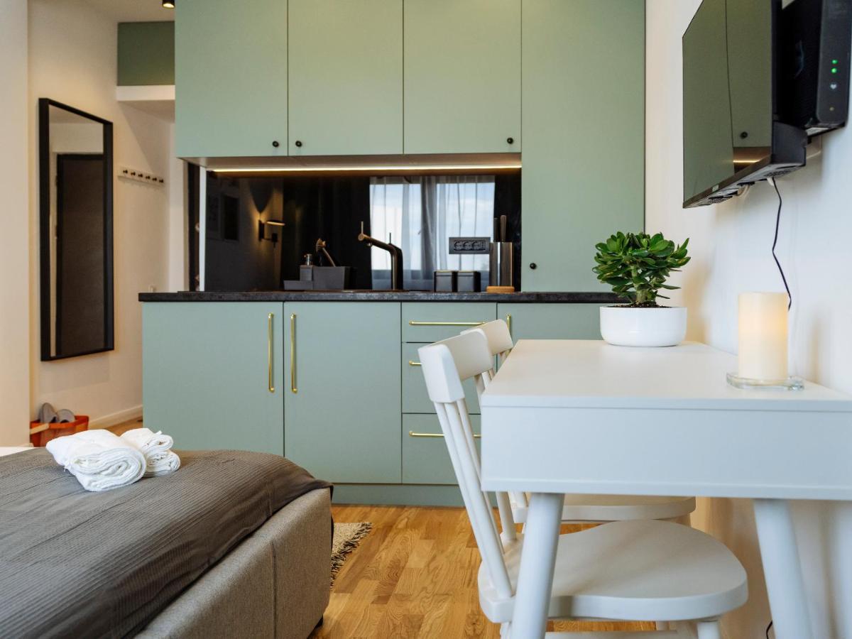 Beautiful Modern Studio - Cismigiu Park - Netflix 부쿠레슈티 외부 사진